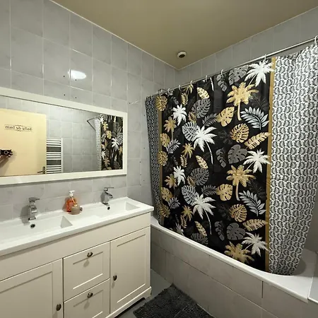 Face A La Gare - 4 Gæstehus